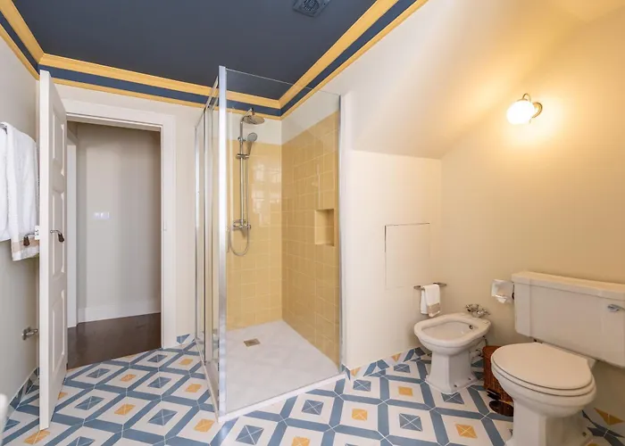 Casa D' Alem * Мезан-Фриу