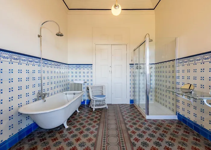 Casa D' Alem Фермерский дом Мезан-Фриу