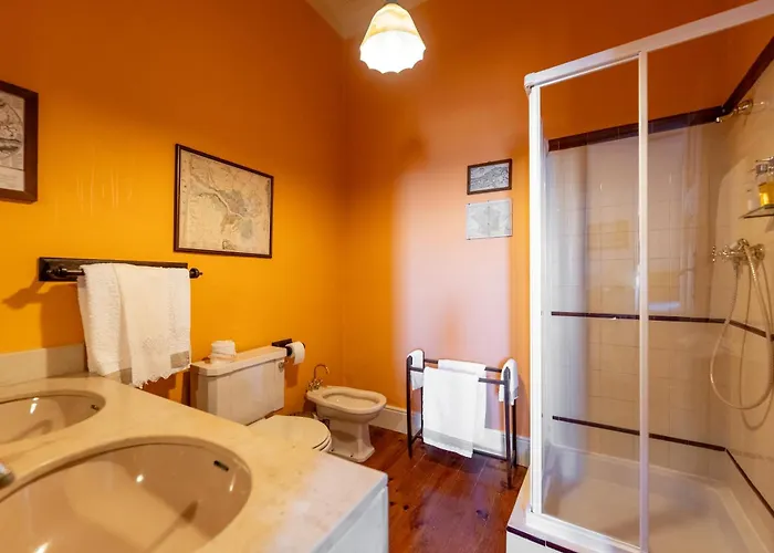 Casa D' Alem * Мезан-Фриу